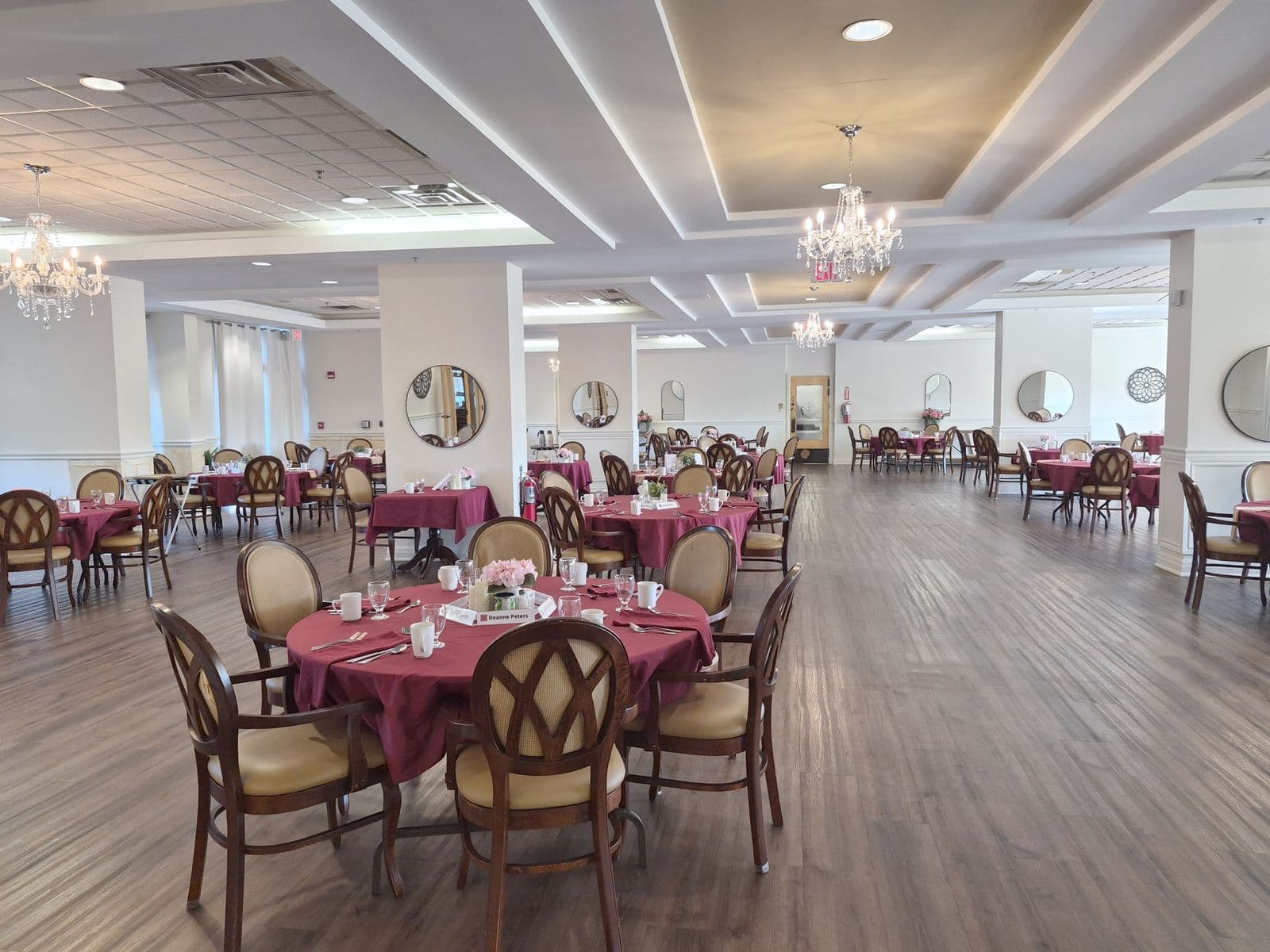 Full Dining